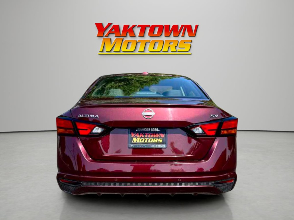 2024 Nissan Altima Image 9