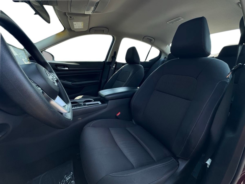 2024 Nissan Altima Image 13