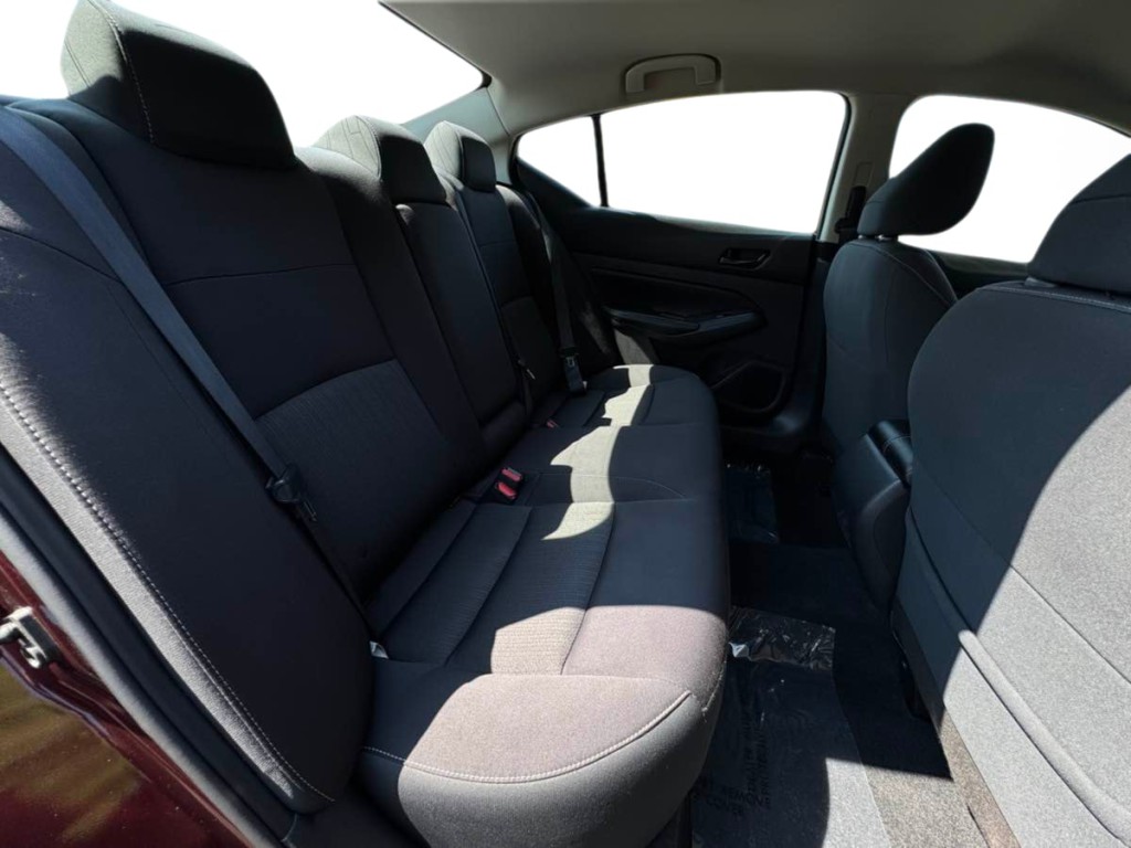 2024 Nissan Altima Image 18