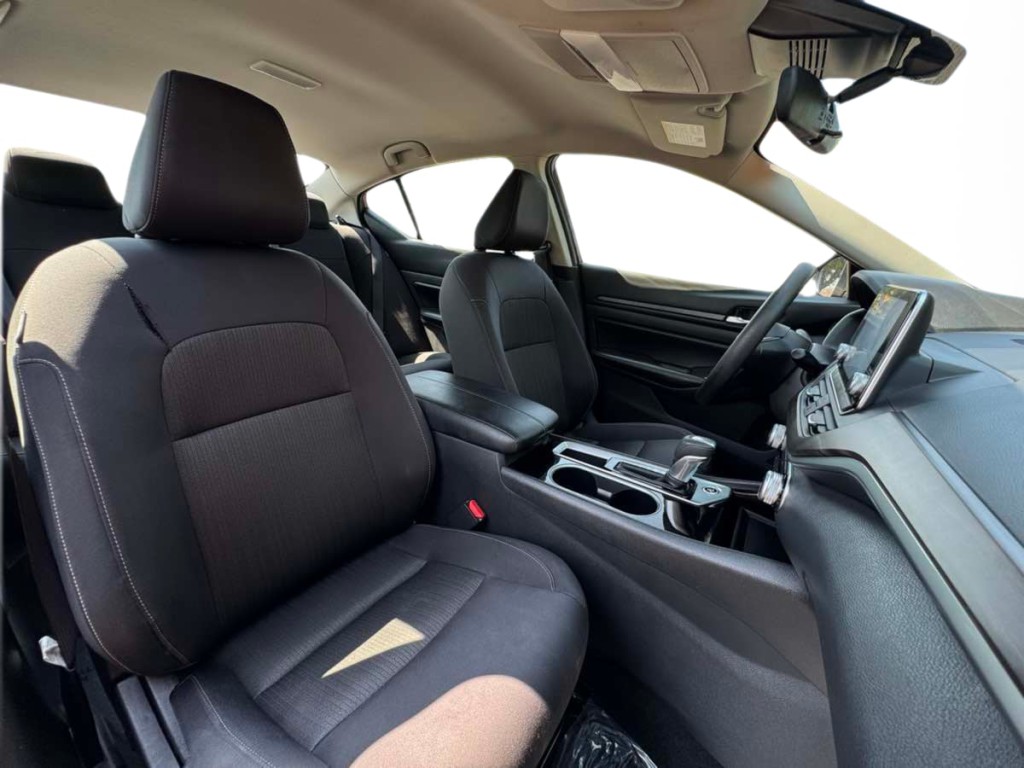 2024 Nissan Altima Image 19