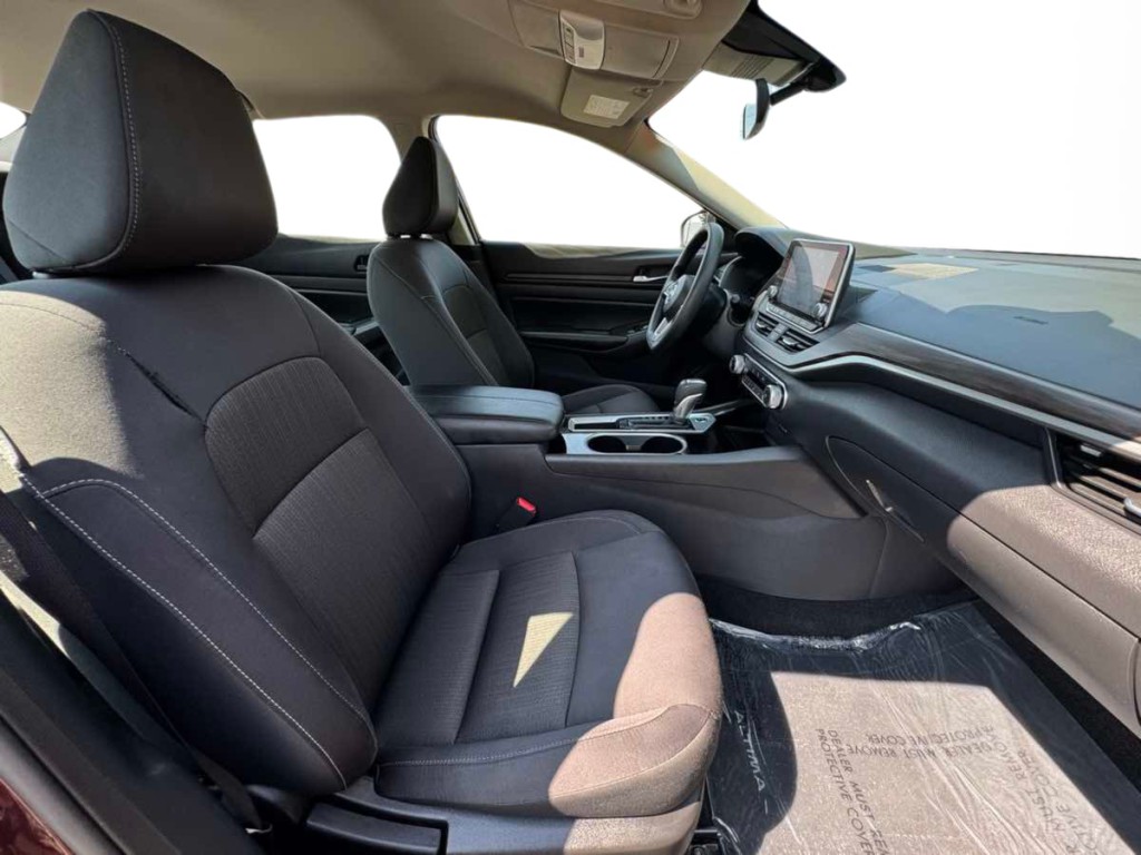 2024 Nissan Altima Image 20