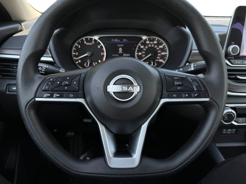 2024 Nissan Altima Image 21