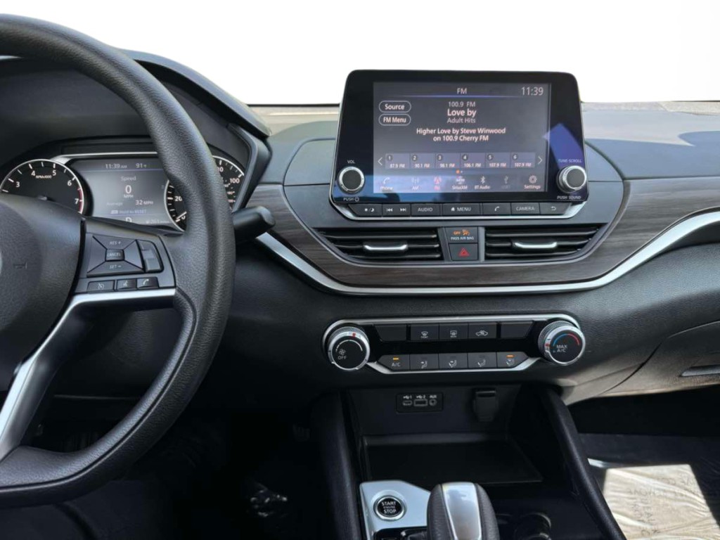2024 Nissan Altima Image 28