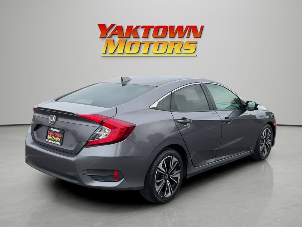 2017 Honda Civic Image 7