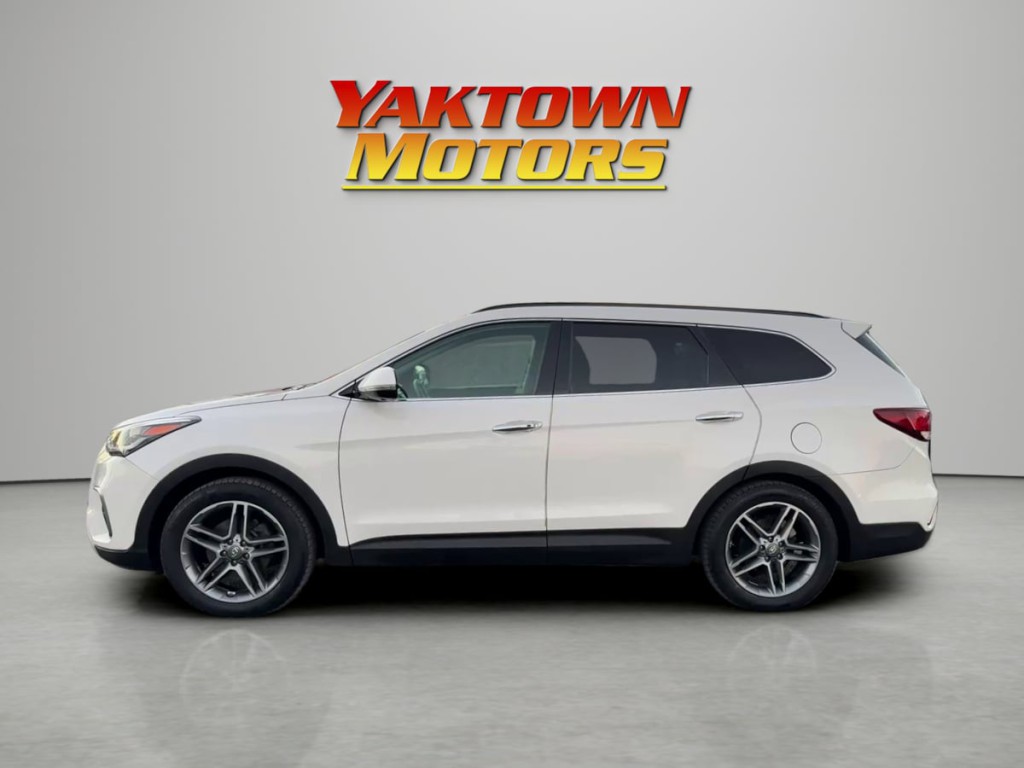 2017 Hyundai Santa Fe Image 4