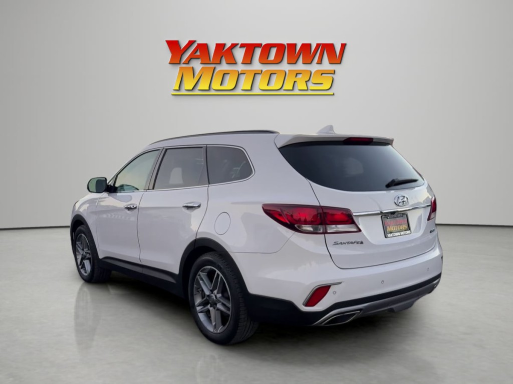 2017 Hyundai Santa Fe Image 5