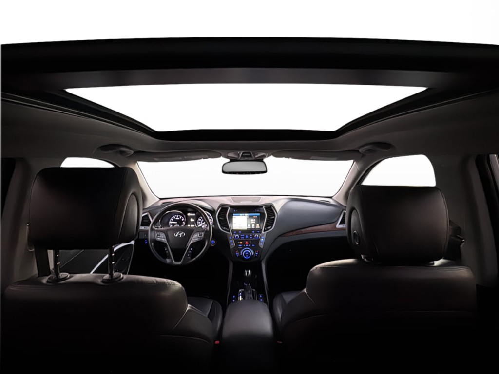 2017 Hyundai Santa Fe Image 11