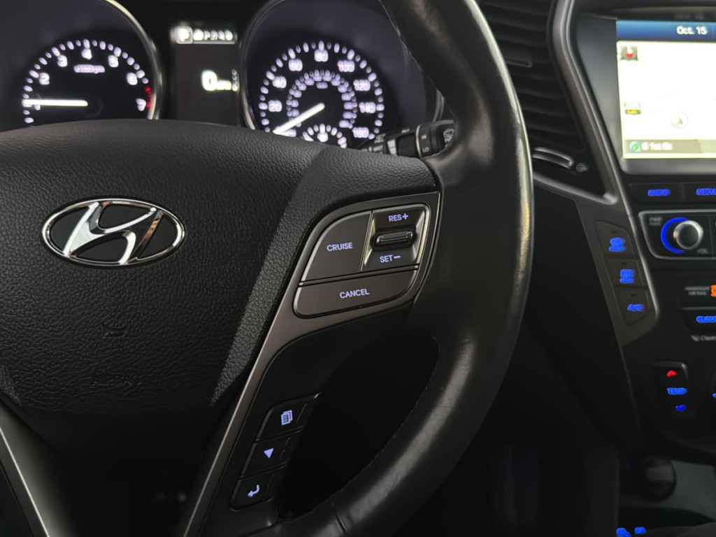2017 Hyundai Santa Fe Image 15
