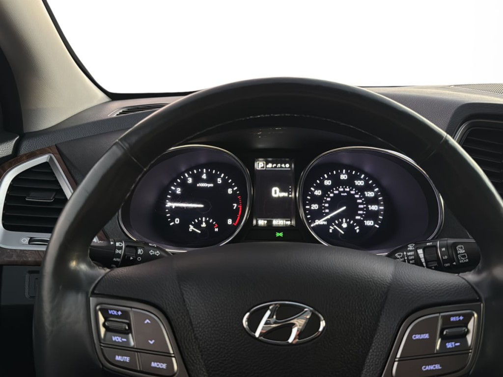 2017 Hyundai Santa Fe Image 19
