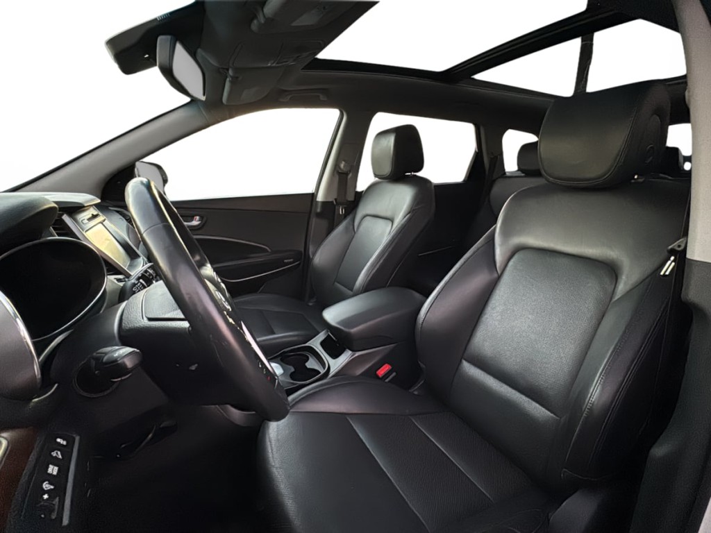2017 Hyundai Santa Fe Image 21