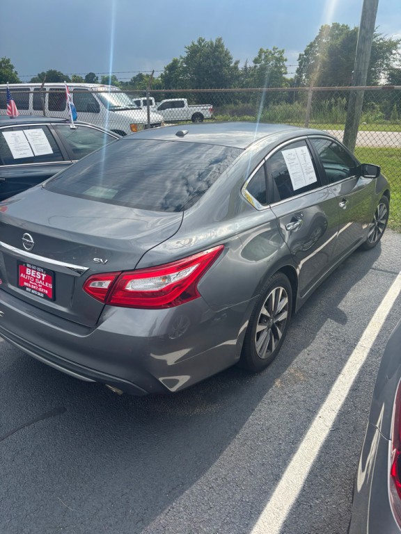 2017 Nissan Altima Image 2