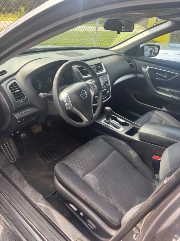 2017 Nissan Altima Image 3