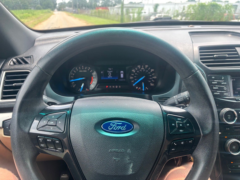 2017 Ford Explorer Image 9
