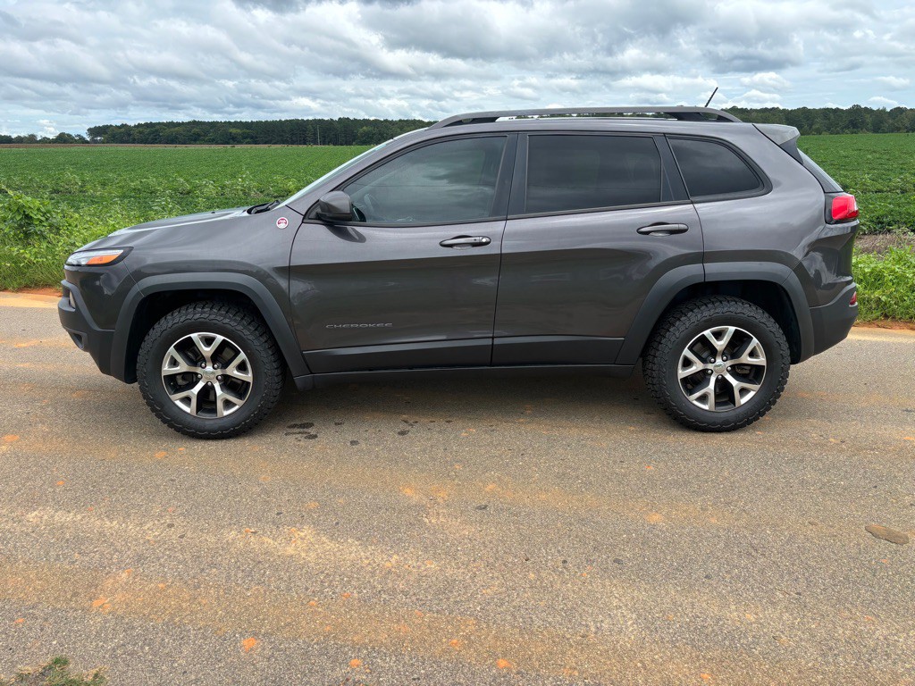 2015 Jeep Cherokee Image 3