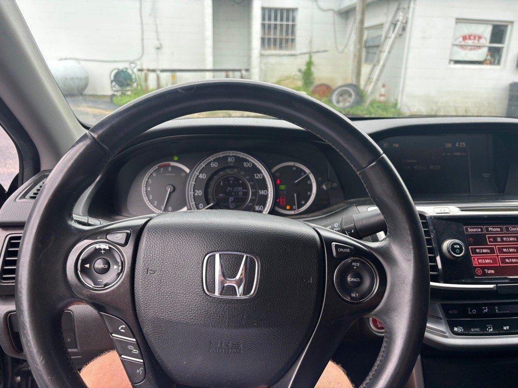 2015 Honda Accord Image 7