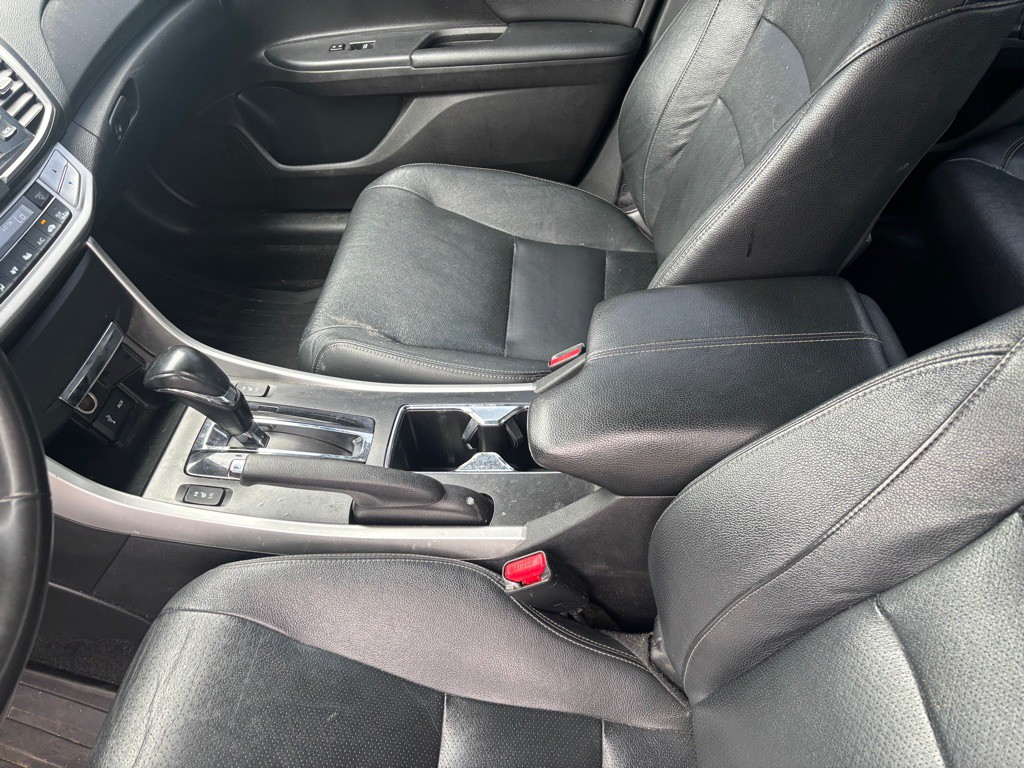 2015 Honda Accord Image 10
