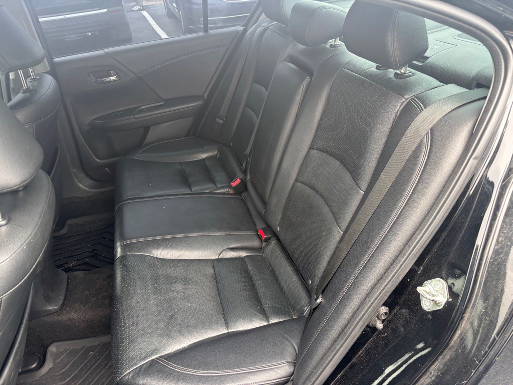 2015 Honda Accord Image 11