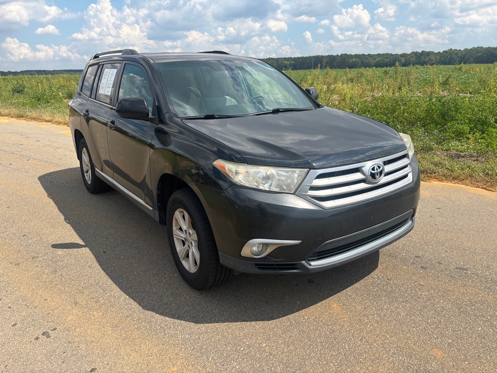 2011 Toyota Highlander Image 2