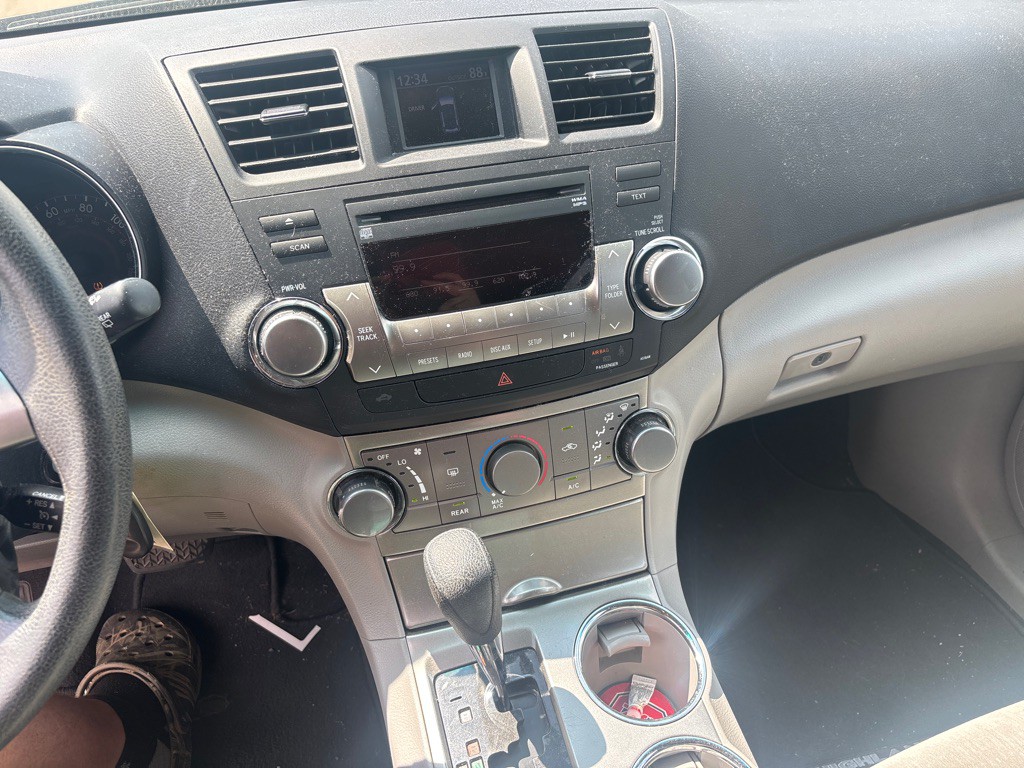 2011 Toyota Highlander Image 9