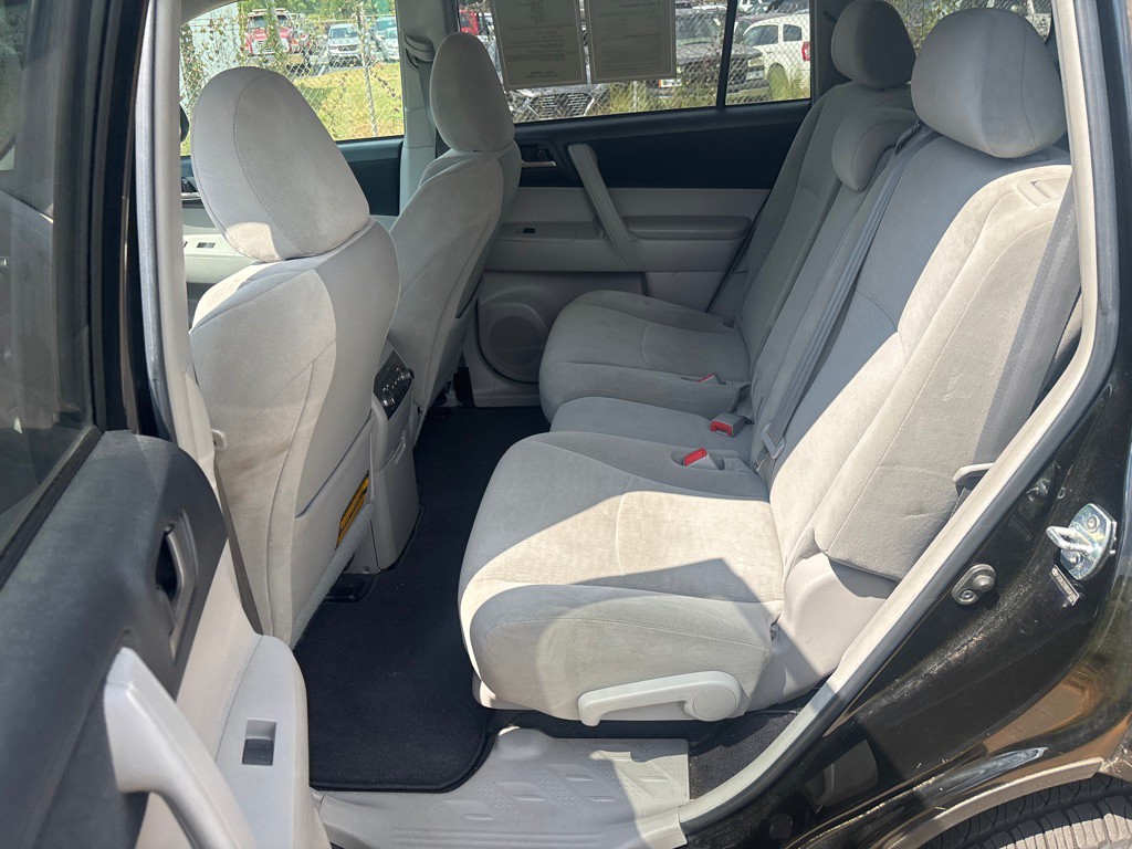 2011 Toyota Highlander Image 11