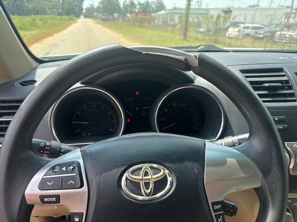 2012 Toyota Highlander Image 9