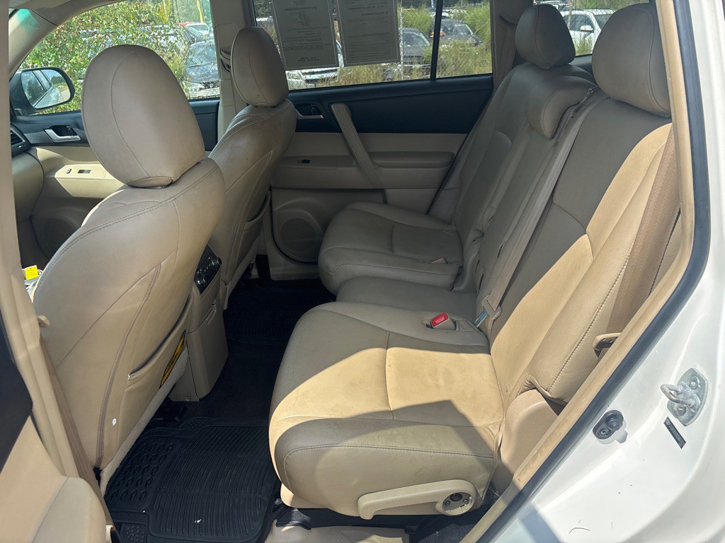 2012 Toyota Highlander Image 12