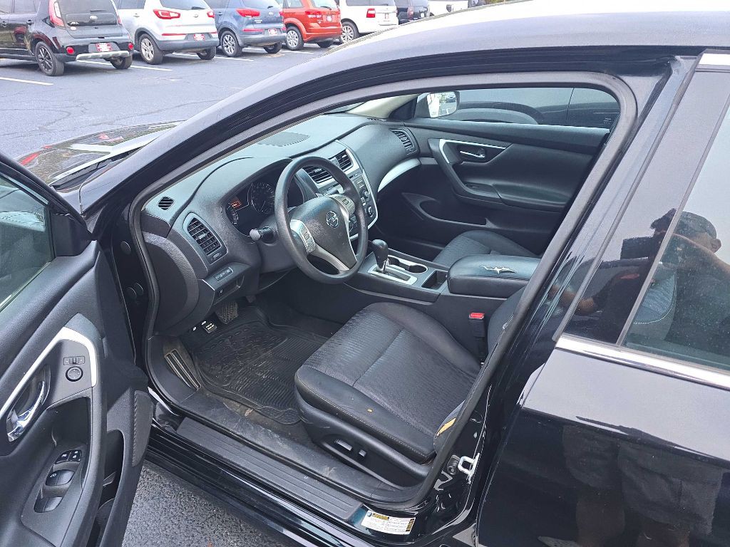 2017 Nissan Altima Image 6