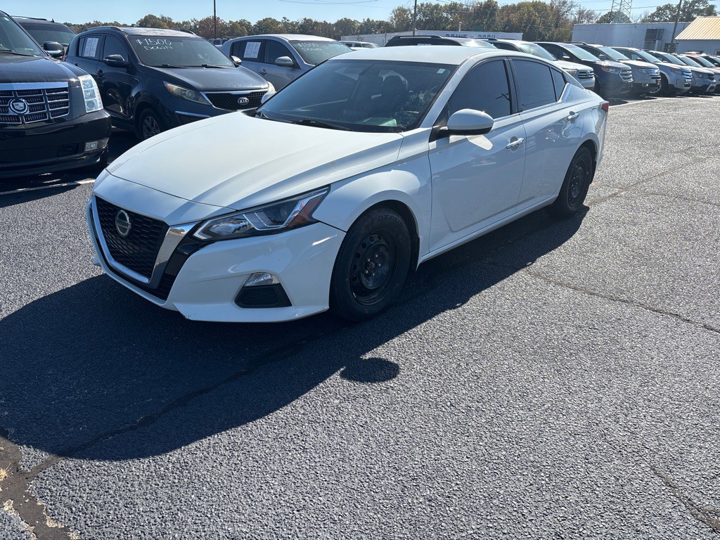 2020 Nissan Altima Image 1