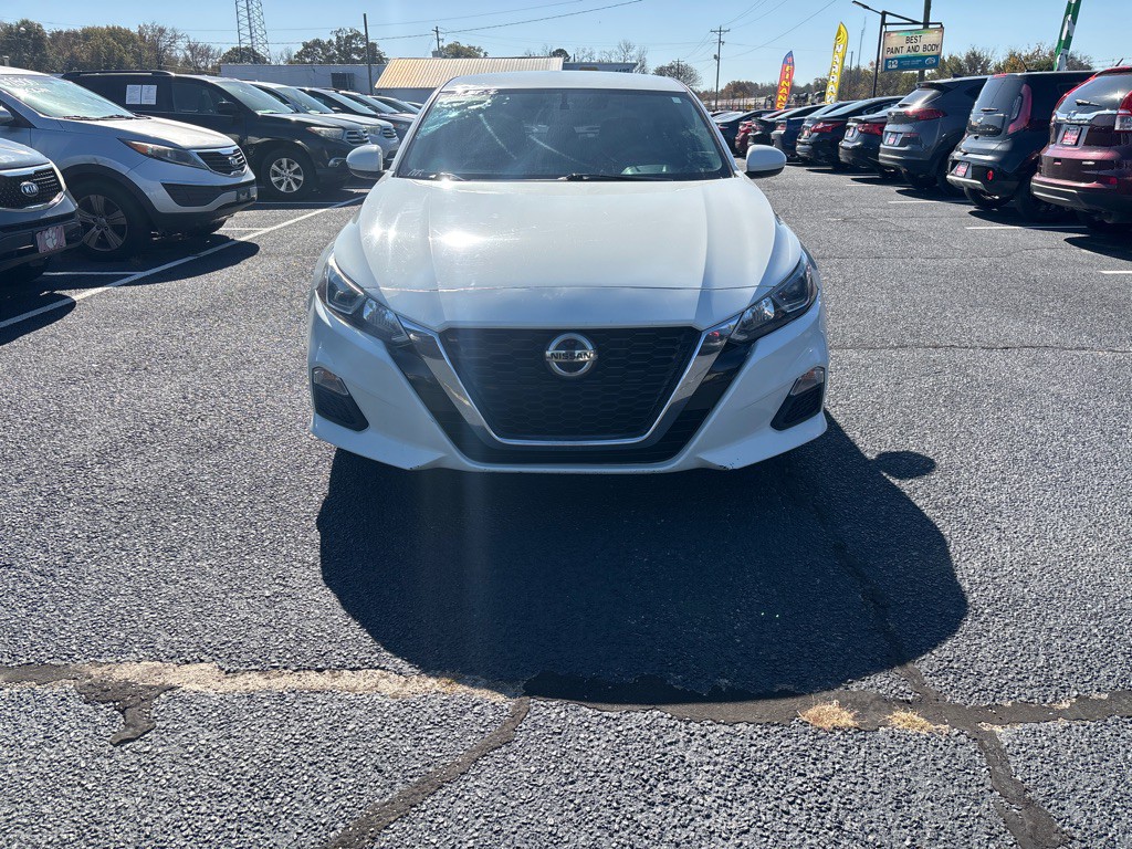 2020 Nissan Altima Image 2