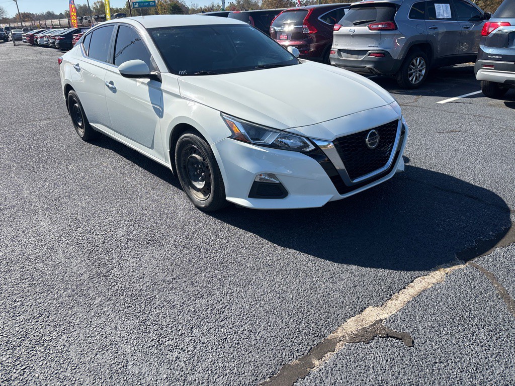2020 Nissan Altima Image 3