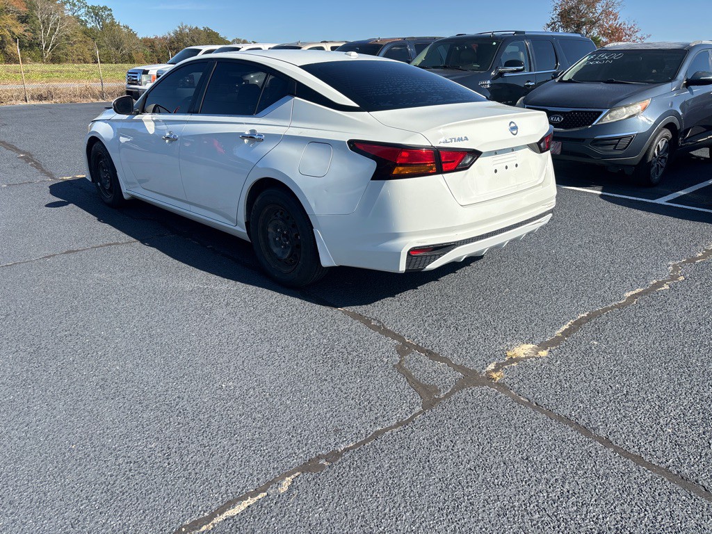 2020 Nissan Altima Image 7