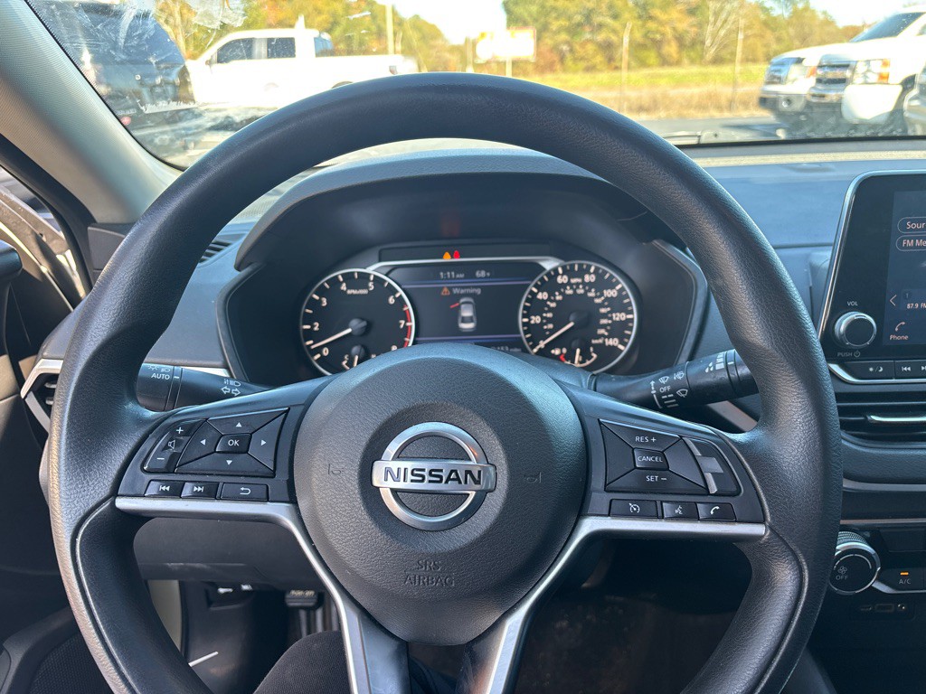 2020 Nissan Altima Image 11