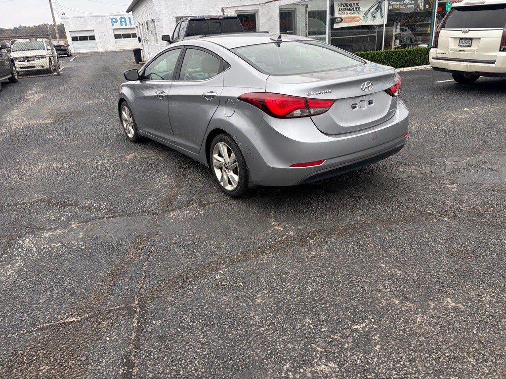 2015 Hyundai Elantra Image 5