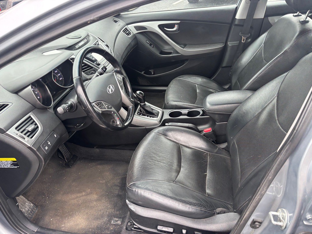 2015 Hyundai Elantra Image 8