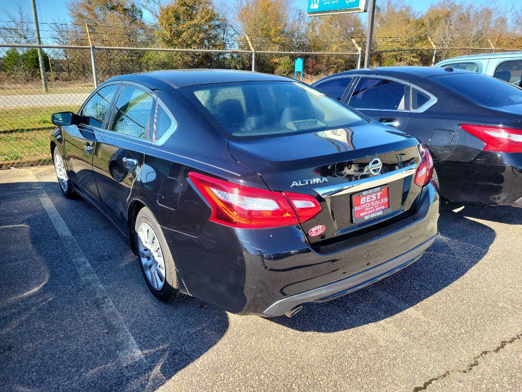 2016 Nissan Altima Image 4