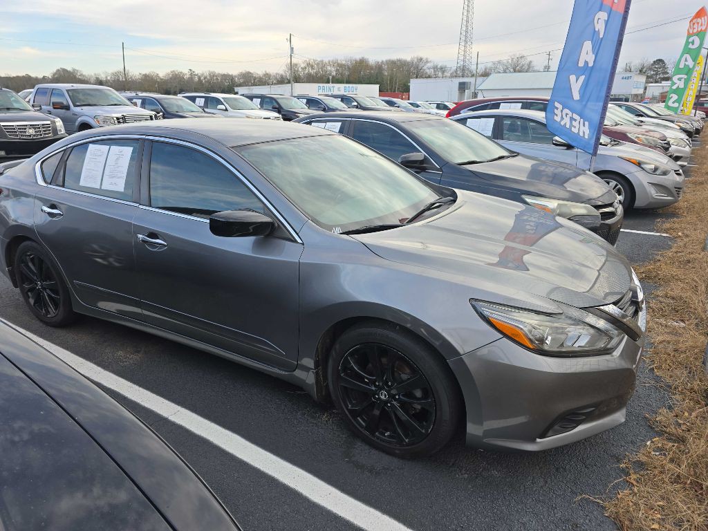 2017 Nissan Altima Image 1