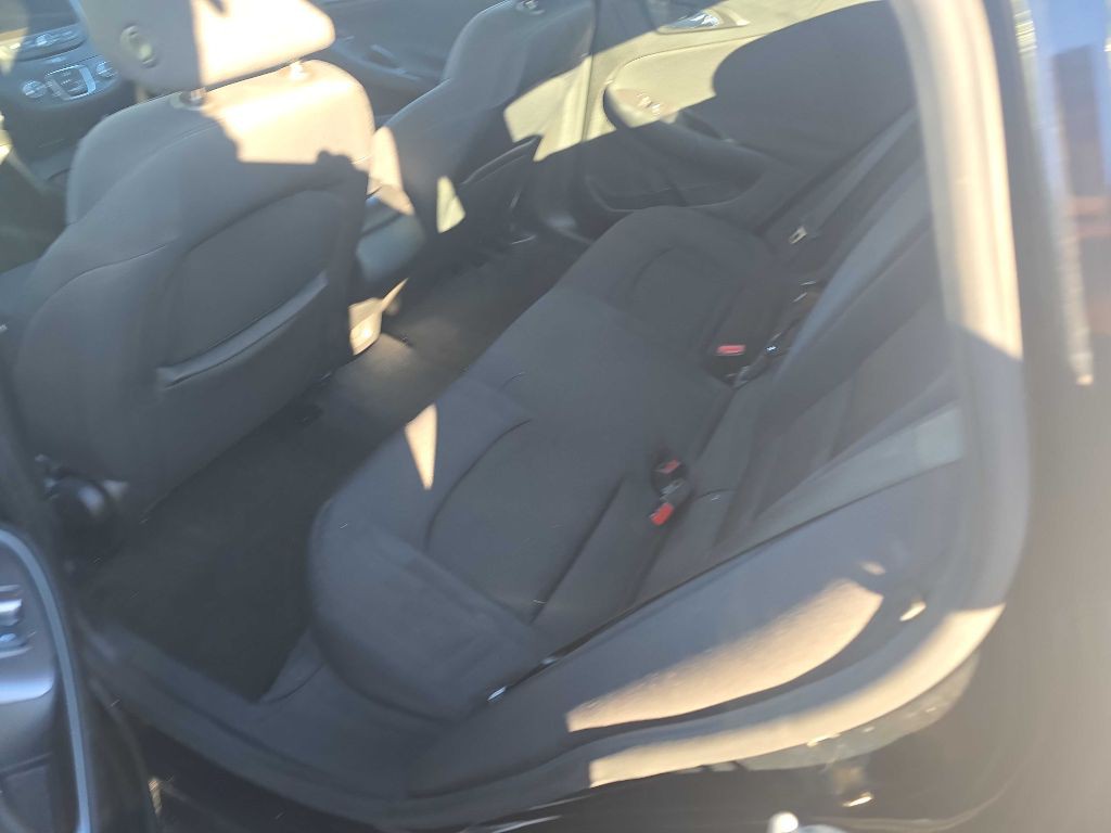 2022 Chevrolet Malibu Image 5