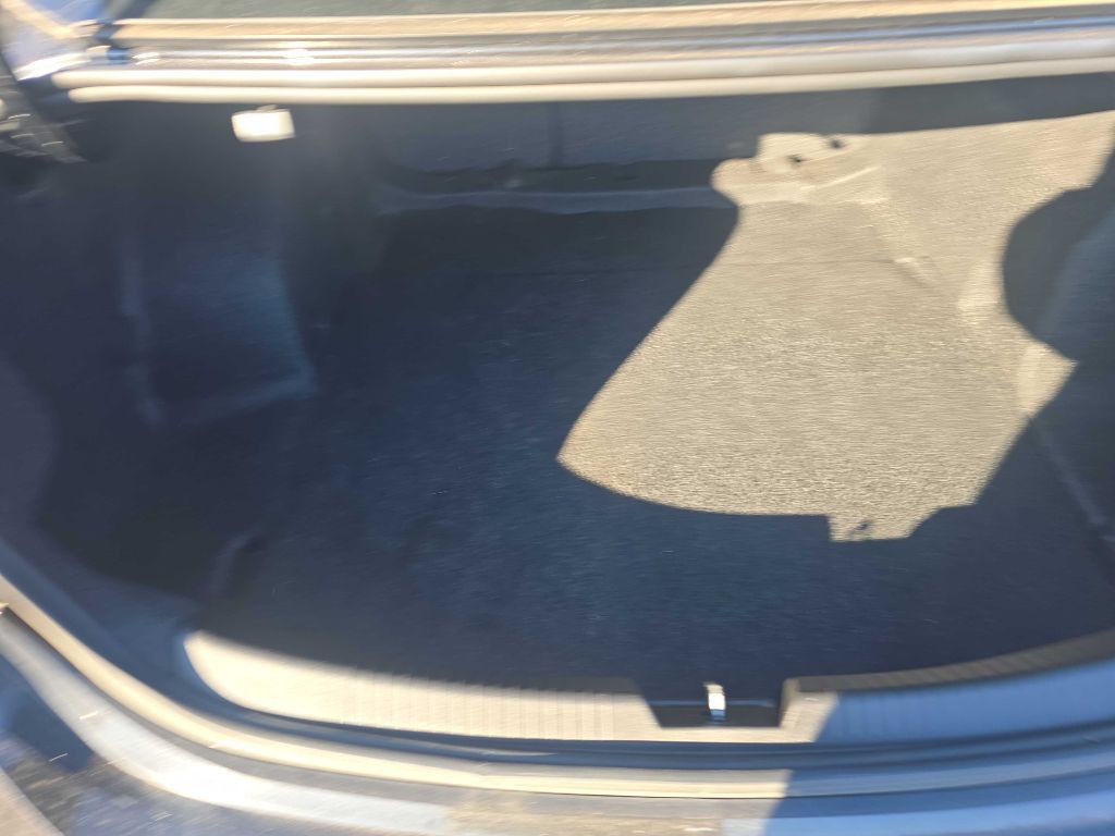 2022 Chevrolet Malibu Image 6