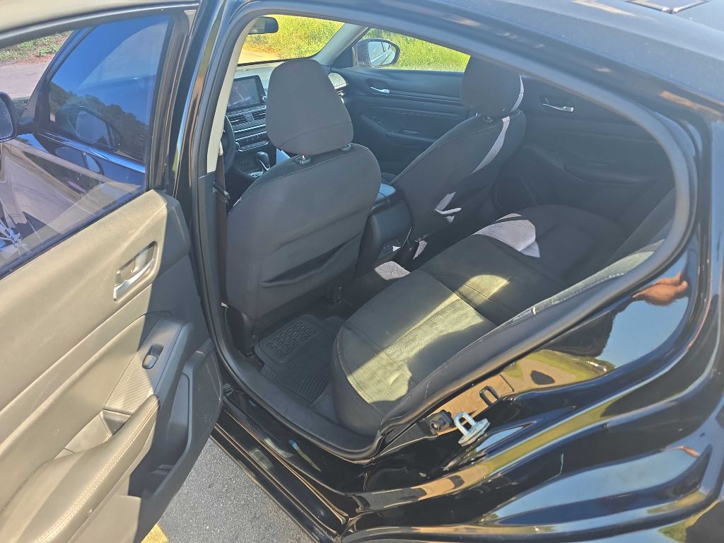 2019 Nissan Altima Image 6