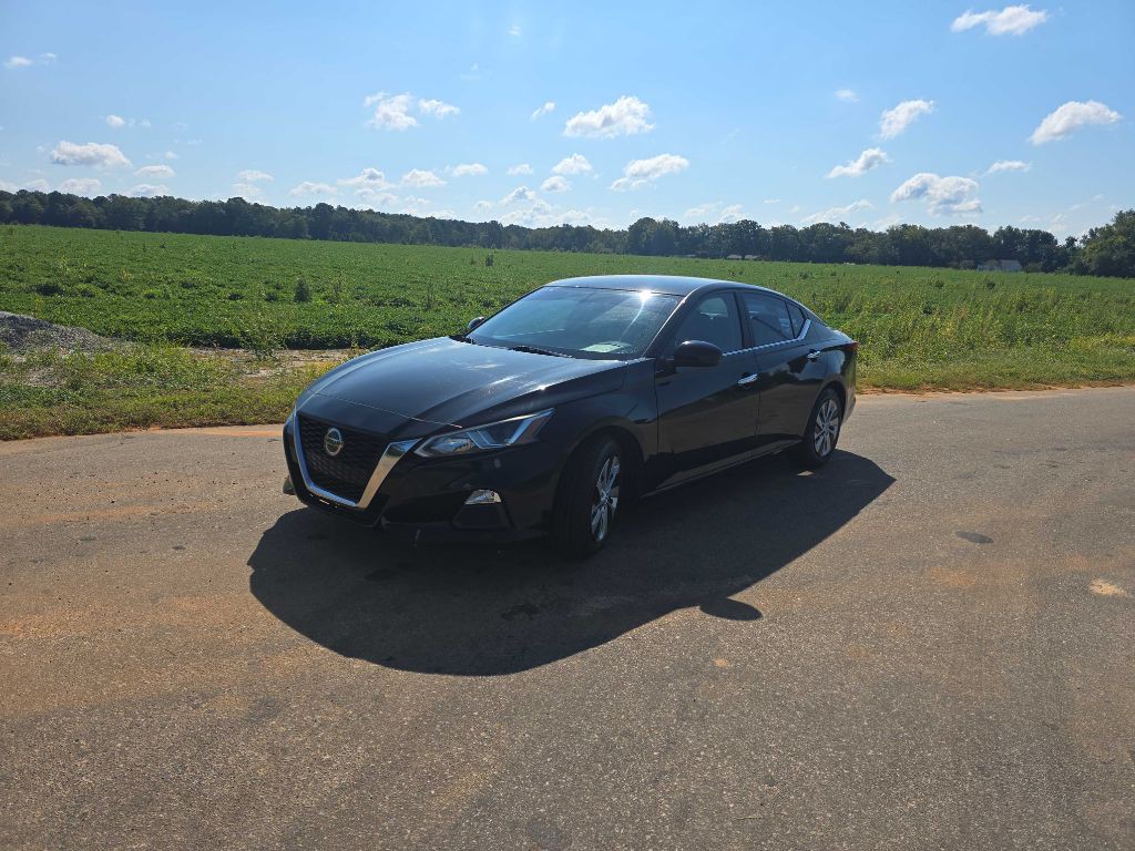 2019 Nissan Altima Image 2