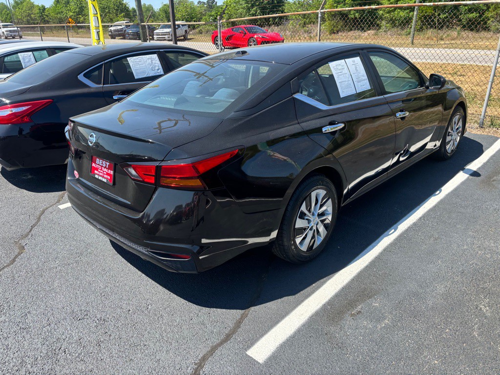 2019 Nissan Altima Image 4