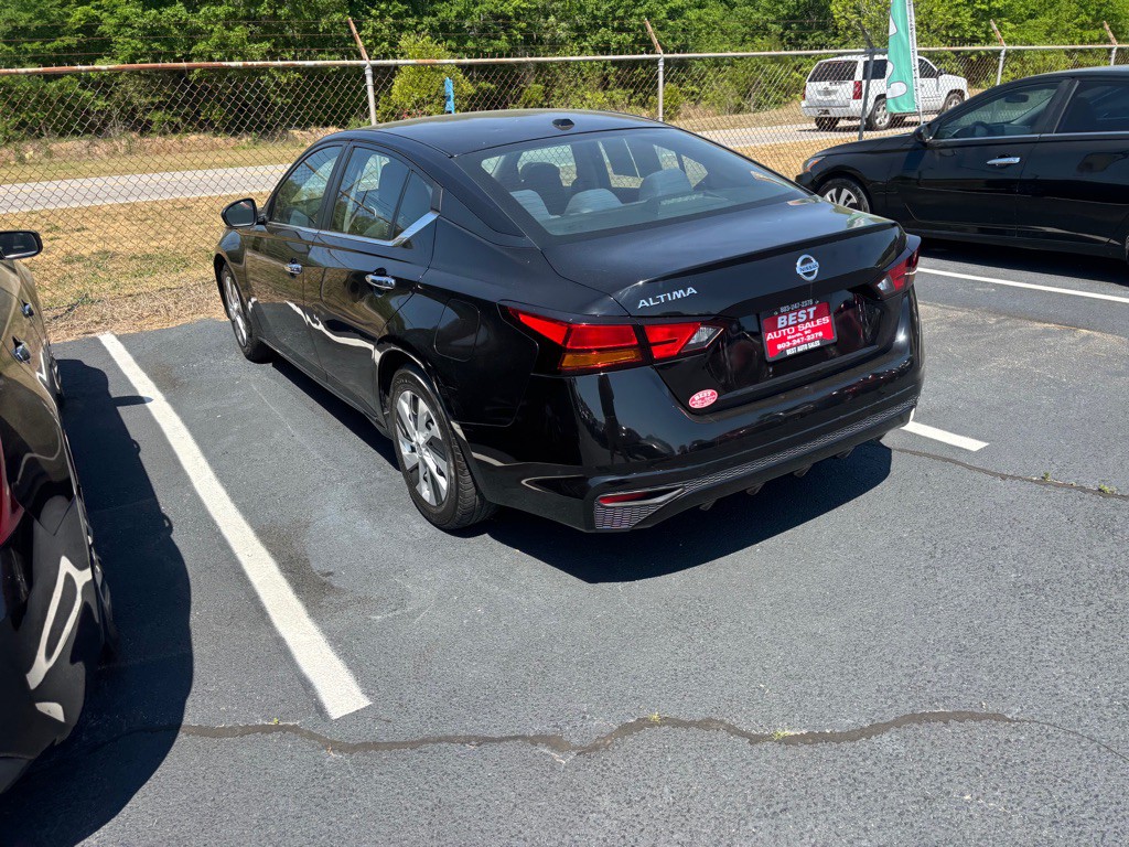 2019 Nissan Altima Image 6
