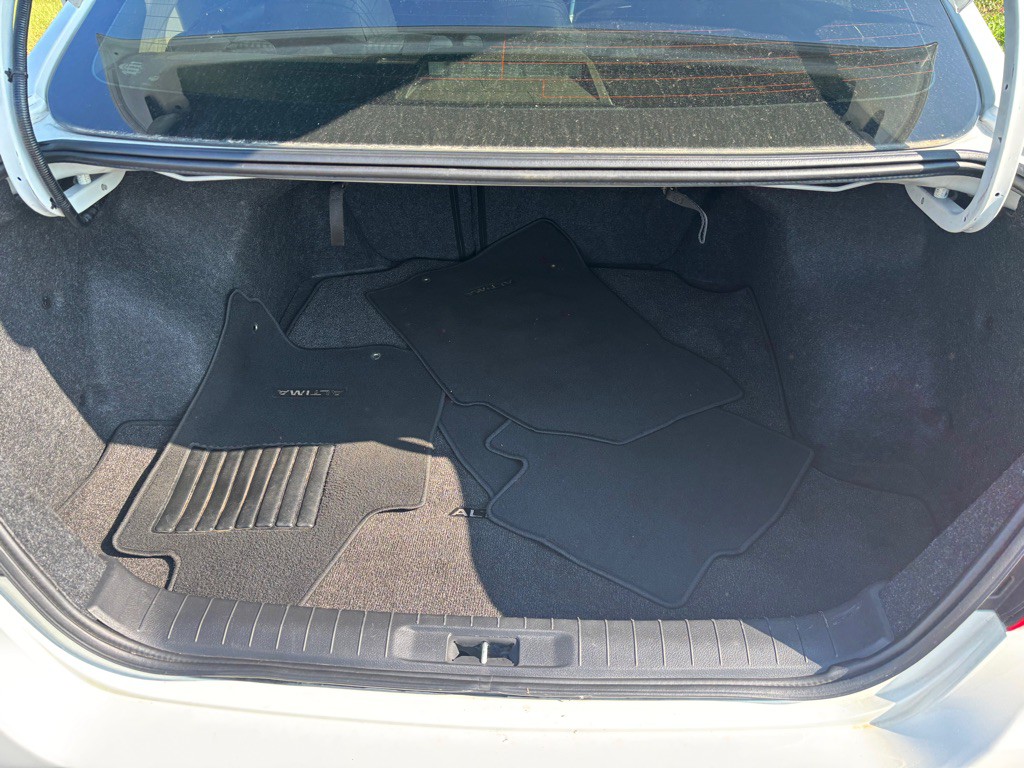 2017 Nissan Altima Image 11