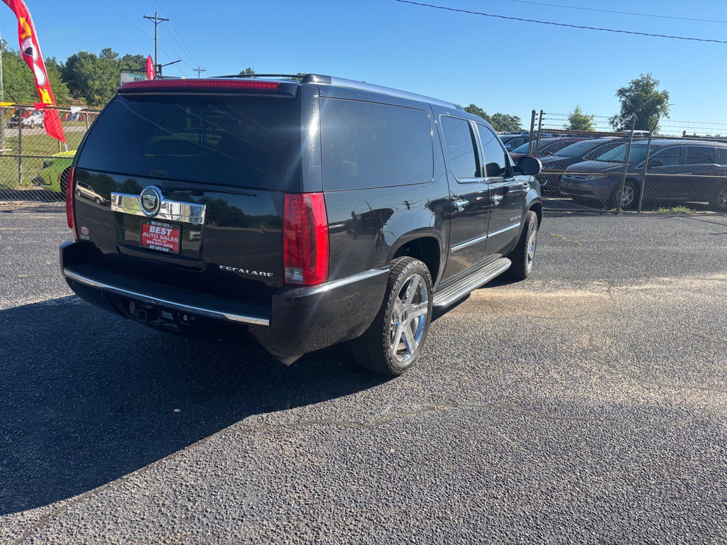 2012 Cadillac Escalade Image 3