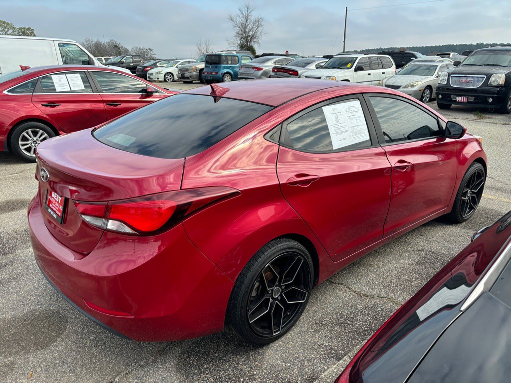 2015 Hyundai Elantra Image 2
