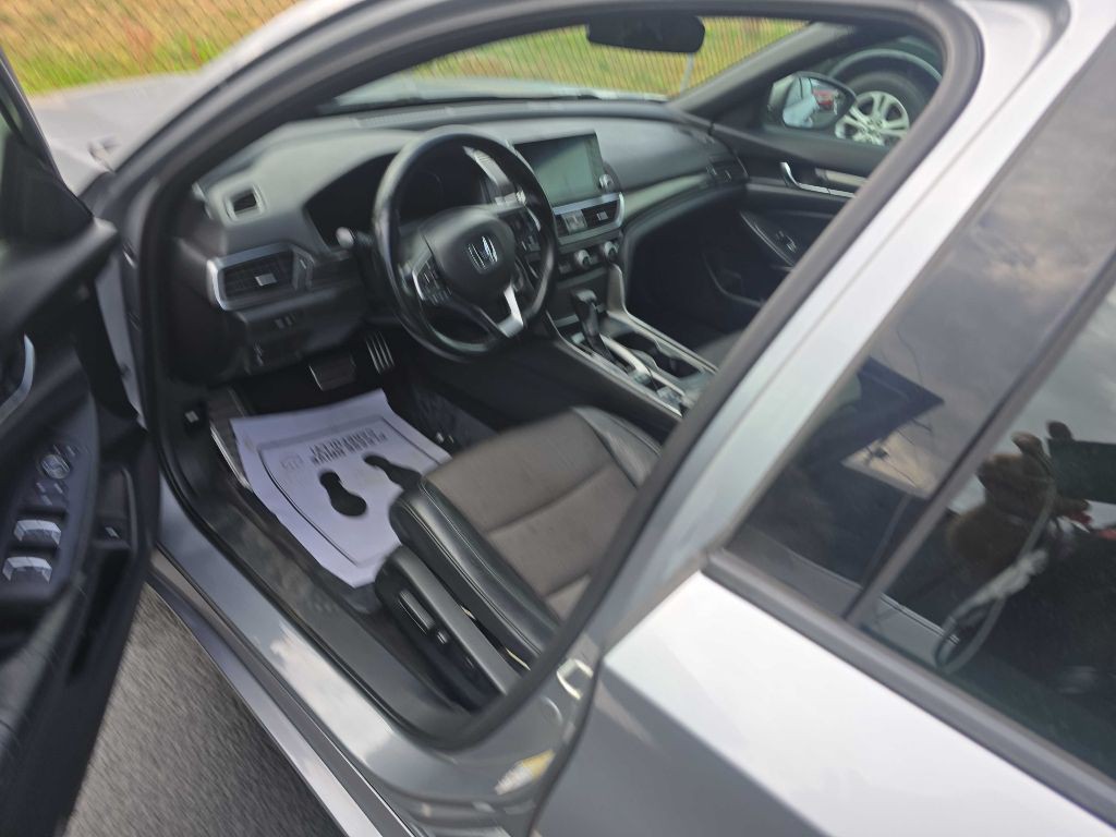 2018 Honda Accord Image 4