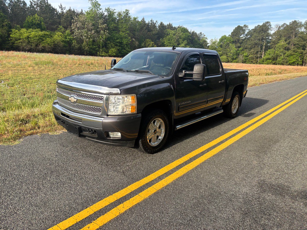 2011 Chevrolet Silverado 1500 Image 1