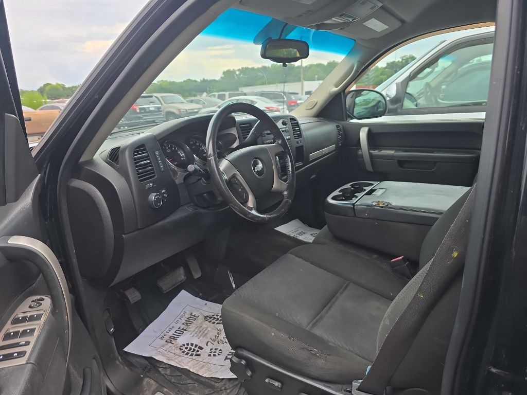 2010 Chevrolet Silverado 1500 Image 2