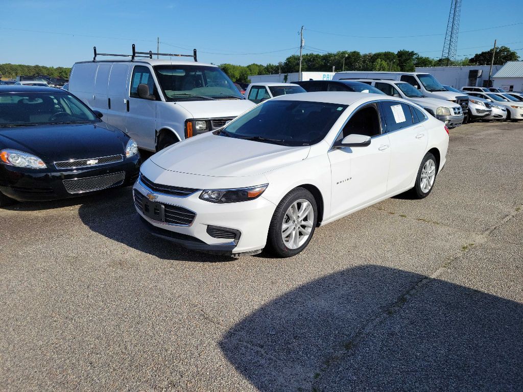 2016 Chevrolet Malibu Image 1
