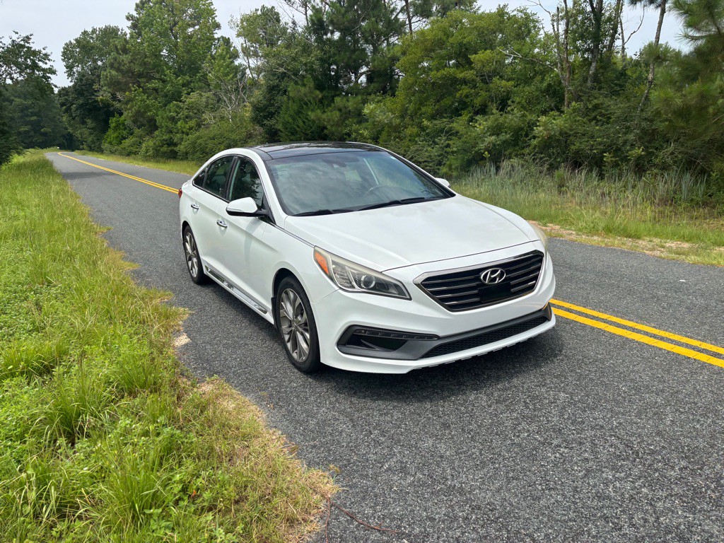 2015 Hyundai Sonata Image 3